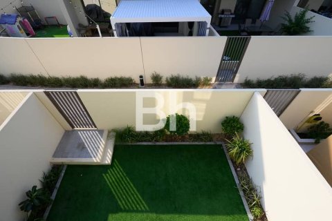 Villa in Dubai South (Dubai World Central), Dubai 3 bedrooms, 144 sq.m. № 57657 - photo 6