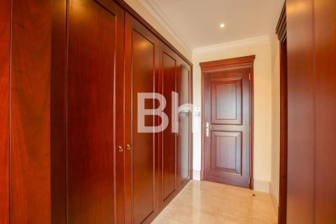Villa in Arabian Ranches, Dubai 6 bedrooms, 1644 sq.m. № 57658 - photo 24