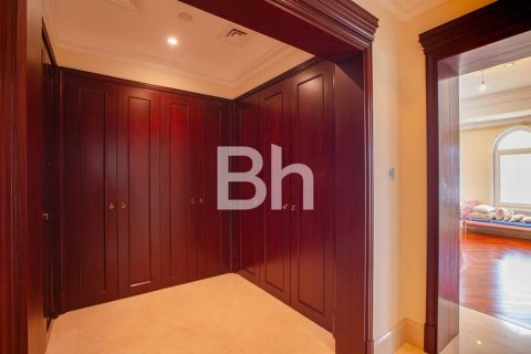 Villa in Arabian Ranches, Dubai 6 bedrooms, 1644 sq.m. № 57658 - photo 13