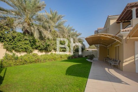 Villa in Arabian Ranches, Dubai 6 bedrooms, 1644 sq.m. № 57658 - photo 27
