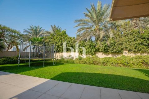 Villa en Arabian Ranches, Dubai, 6 dormitorios, 1644 m², № 57658 - foto 6