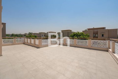 Villa en The Lakes, Dubai, 3 dormitorios, 570 m², № 57661 - foto 5