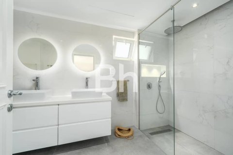 Villa en The Lakes, Dubai, 3 dormitorios, 570 m², № 57661 - foto 7