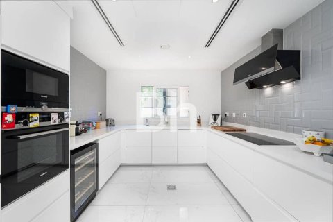 Villa en The Lakes, Dubai, 3 dormitorios, 570 m², № 57661 - foto 15