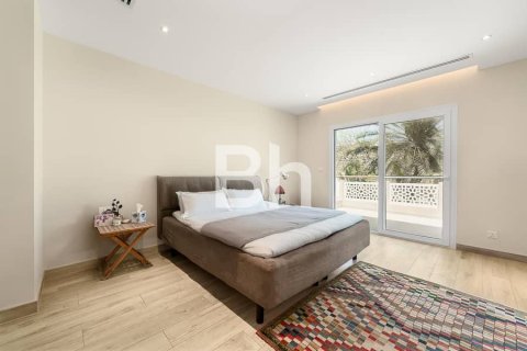 Villa en The Lakes, Dubai, 3 dormitorios, 570 m², № 57661 - foto 13