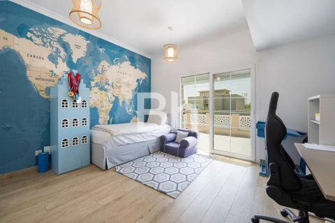 Villa en The Lakes, Dubai, 3 dormitorios, 570 m², № 57661 - foto 6