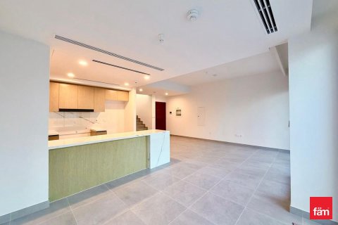 Снять в аренду таунхаус в Дубае: 3 спальни, 161.1м², № 67449 - фото 7