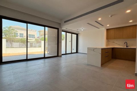 Снять в аренду таунхаус в Дубае: 3 спальни, 161.1м², № 67449 - фото 8