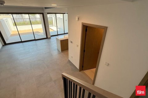 Снять в аренду таунхаус в Дубае: 3 спальни, 161.1м², № 67449 - фото 18