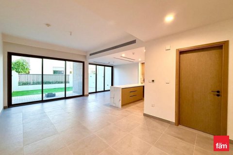 Снять в аренду таунхаус в Дубае: 3 спальни, 161.1м², № 67449 - фото 9