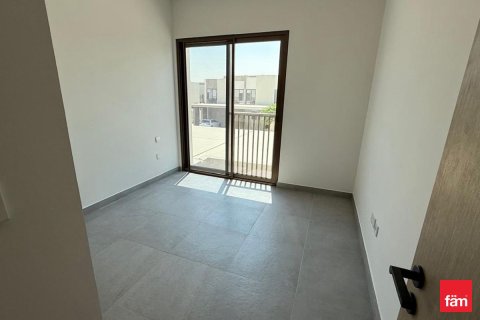 Снять в аренду таунхаус в Дубае: 3 спальни, 161.1м², № 67449 - фото 16