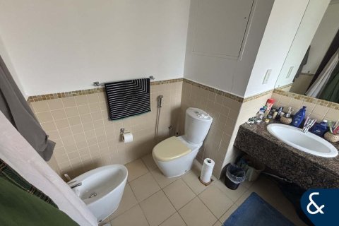 Apartment in Jumeirah Beach Residence, Dubai 2 bedrooms, 121 sq.m. № 76223 - photo 11