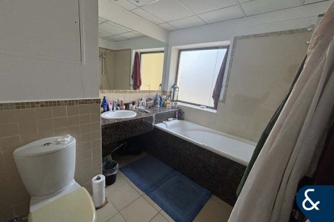 Apartment in Jumeirah Beach Residence, Dubai 2 bedrooms, 121 sq.m. № 76223 - photo 12