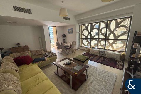 Apartment in Jumeirah Beach Residence, Dubai 2 bedrooms, 121 sq.m. № 76223 - photo 2