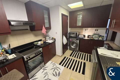 Apartment in Jumeirah Beach Residence, Dubai 2 bedrooms, 121 sq.m. № 76223 - photo 6