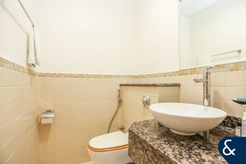 Apartment in Amwaj, Jumeirah Beach Residence, Dubai 2 bedrooms, 119 sq.m. № 76224 - photo 8