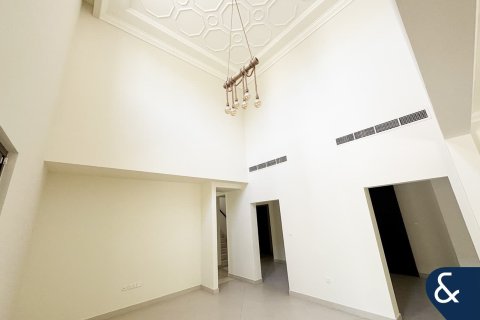 Villa in Arabian Ranches 2, Dubai 6 bedrooms, 558 sq.m. № 76221 - photo 23