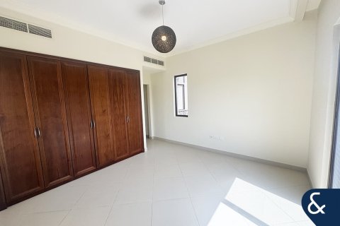 Villa in Arabian Ranches 2, Dubai 6 bedrooms, 558 sq.m. № 76221 - photo 9