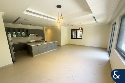 Villa in Arabian Ranches 2, Dubai 6 bedrooms, 558 sq.m. № 76221 - photo 3