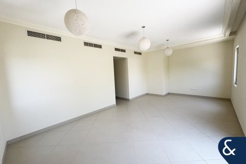 Villa in Arabian Ranches 2, Dubai 6 bedrooms, 558 sq.m. № 76221 - photo 22