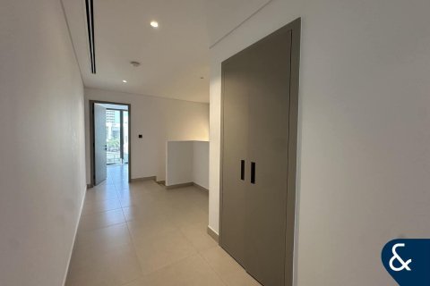 Townhouse in Aura, Tilal Al Ghaf, Dubai 4 bedrooms, 227 sq.m. № 76222 - photo 9