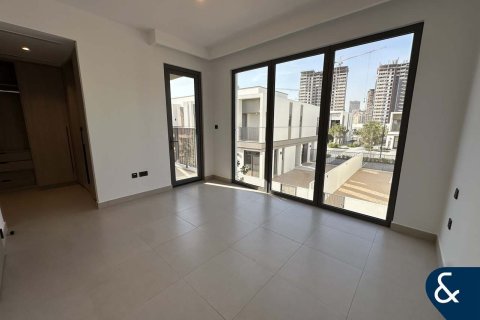 Townhouse in Aura, Tilal Al Ghaf, Dubai 4 bedrooms, 227 sq.m. № 76222 - photo 10