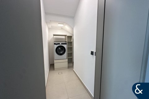 Townhouse in Aura, Tilal Al Ghaf, Dubai 4 bedrooms, 227 sq.m. № 76222 - photo 19