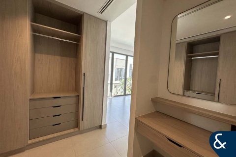 Townhouse in Aura, Tilal Al Ghaf, Dubai 4 bedrooms, 227 sq.m. № 76222 - photo 13