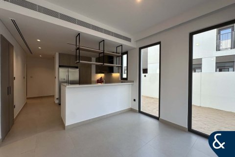 Townhouse in Aura, Tilal Al Ghaf, Dubai 4 bedrooms, 227 sq.m. № 76222 - photo 18