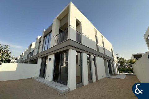 Townhouse in Aura, Tilal Al Ghaf, Dubai 4 bedrooms, 227 sq.m. № 76222 - photo 4