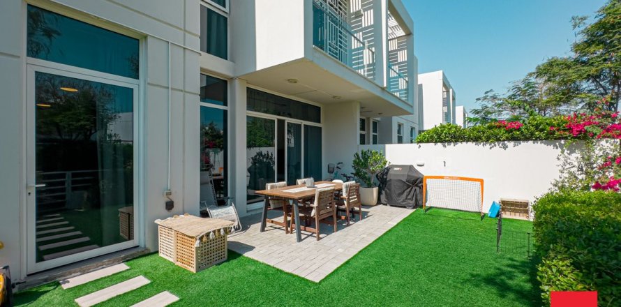 Townhouse in Dubai 3 bedrooms, 315.7 sq.m. № 52159