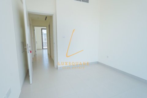 Снять в аренду виллу в Dubai South (Dubai World Central), Дубай: 3 спальни, 151м², № 70986 - фото 7