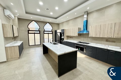 فيلا في Al Quoz, دبي 7 غرف نوم , 1115 م² رقم 76554 - صورة 2