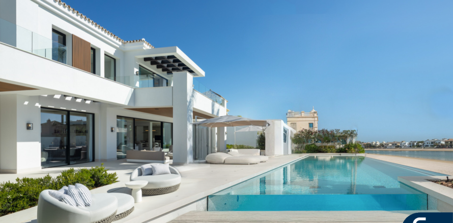 Villa in Signature Villas, Palm Jumeirah, Dubai 5 bedrooms, 873 sq.m. № 76557