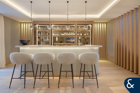 Villa in Signature Villas, Palm Jumeirah, Dubai 5 bedrooms, 873 sq.m. № 76557 - photo 18