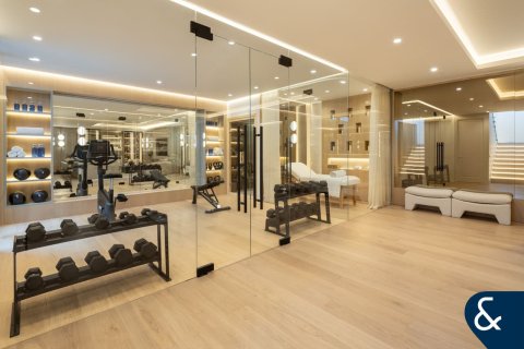 Villa in Signature Villas, Palm Jumeirah, Dubai 5 bedrooms, 873 sq.m. № 76557 - photo 16