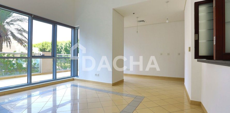 Квартира в Golf Towers, The Views, Дубай, 1 спальня, 106м², № 105424