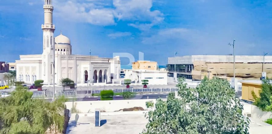 Villa in Umm Suqeim, Dubai 7 bedrooms, 743 sq.m. № 21186