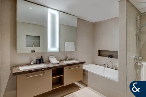 Apartment in Downtown Dubai (Downtown Burj Dubai), Dubai 2 bedrooms, 146 sq.m. № 88573 - photo 9
