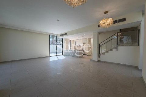 Villa en Club Villas at Dubai Hills, Dubai Hills Estate, Dubai, 4 dormitorios, 391 m², № 122161 - foto 2