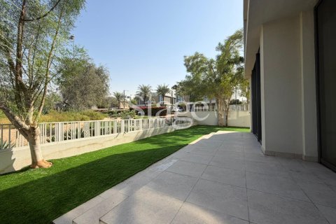 Villa en Club Villas at Dubai Hills, Dubai Hills Estate, Dubai, 4 dormitorios, 391 m², № 122161 - foto 19