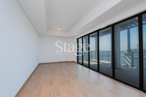 Duplex in Dubai 6 bedrooms, 753 sq.m. № 122163 - photo 11