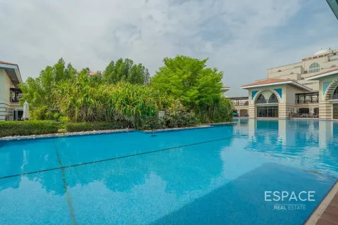 Villa in Palm Jumeirah, Dubai 4 bedrooms, 369 sq.m. № 122843 - photo 20