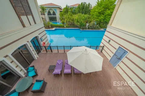 Villa in Palm Jumeirah, Dubai 4 bedrooms, 369 sq.m. № 122843 - photo 18