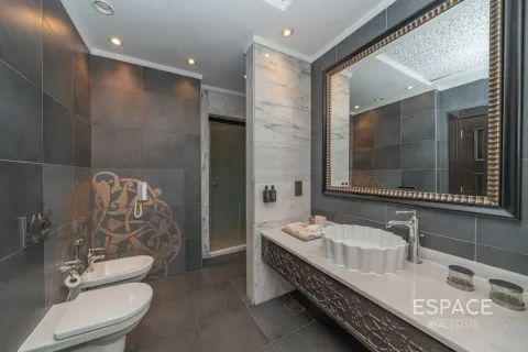 Villa in Palm Jumeirah, Dubai 4 bedrooms, 369 sq.m. № 122843 - photo 10