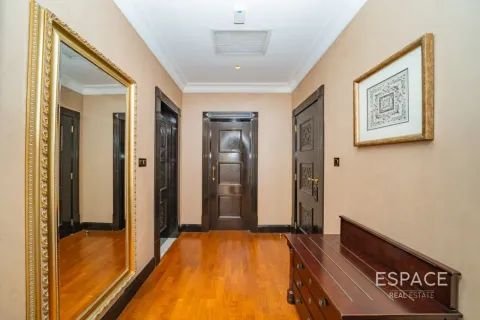 Villa en Palm Jumeirah, Dubai, 5 dormitorios, 413 m², № 122842 - foto 15