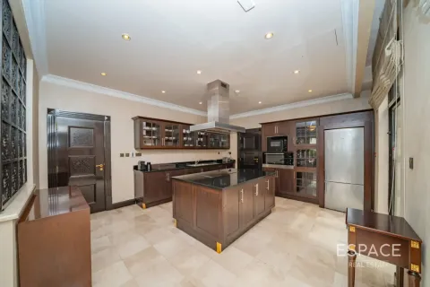 Villa en Palm Jumeirah, Dubai, 5 dormitorios, 413 m², № 122842 - foto 5