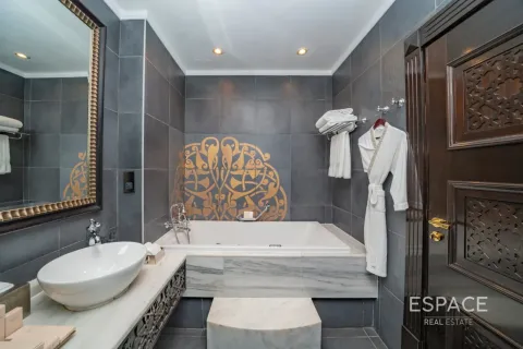 Villa en Palm Jumeirah, Dubai, 5 dormitorios, 413 m², № 122842 - foto 10