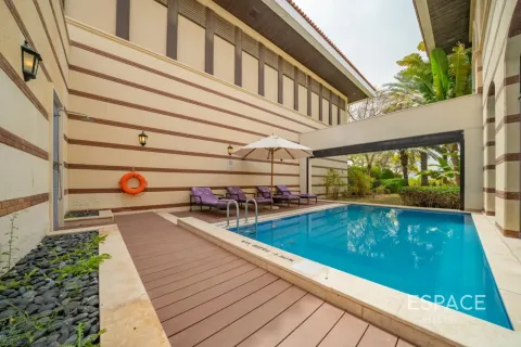 Villa en Palm Jumeirah, Dubai, 5 dormitorios, 413 m², № 122842 - foto 18
