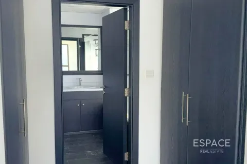 Apartment in Jumeirah Beach Residence, Dubai 2 bedrooms, 123 sq.m. № 122848 - photo 11